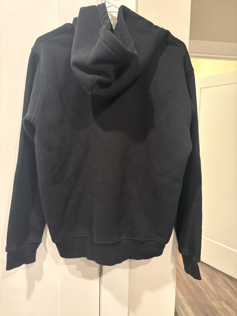 UGG Women's Large Sweatshirt - Picture 4 of 5